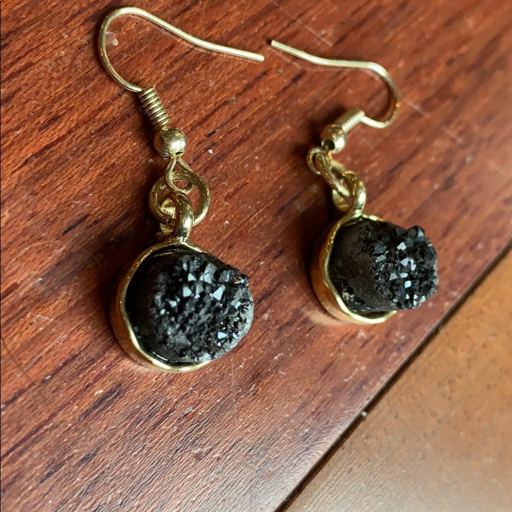 NWOT black druzy earrings